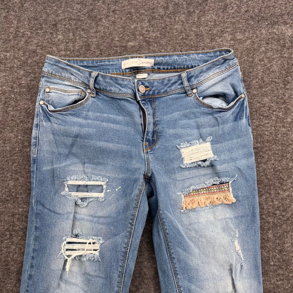 EST. 1946 Denim Womens Low Rise Straight Leg Distressed Boho Fringe Jeans Size 8 - Picture 3 of 15